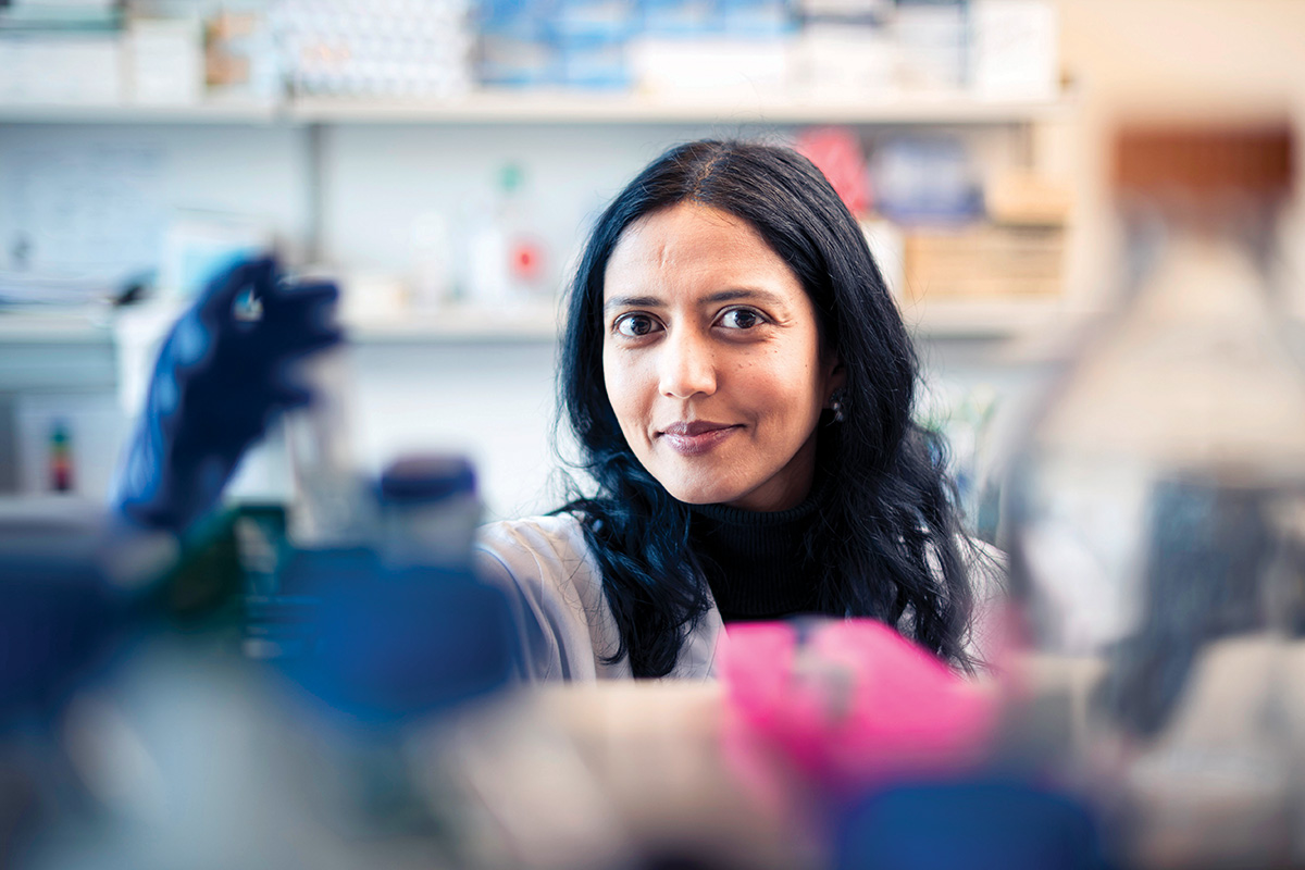 Karuna Ganesh, a Josie Robertson Investigator, in her SKI lab.