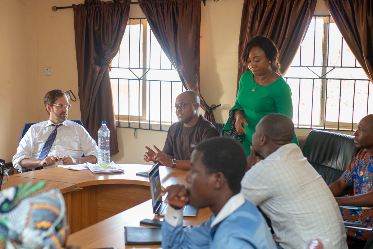 MSK's Dr. Peter Kingham with participants at a conference on clinical research, sponsored by MSK in Lagos, Nigeria. 